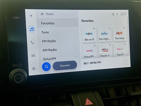 Used 2025 Toyota RAV4 XLE image 21