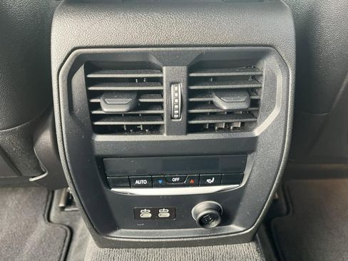 Used 2019 BMW 330i Sedan w/ Convenience Package image 24