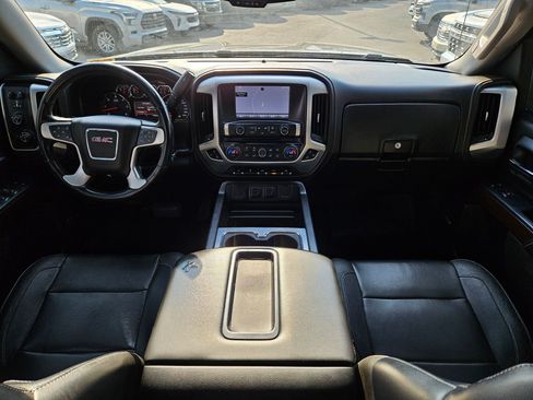 Used 2015 GMC Sierra 1500 SLT w/ SLT Crew Cab Value Package AWD/4WD image 28