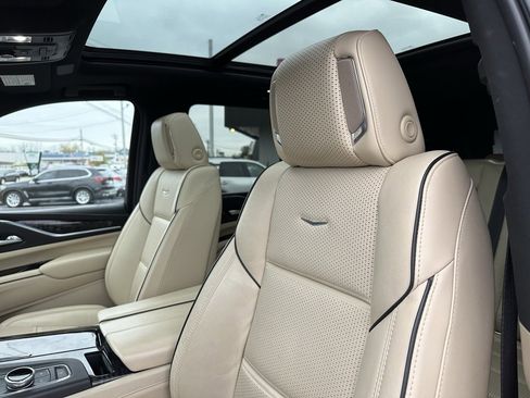 Used 2021 Cadillac Escalade Premium Luxury w/ Driver Assist Tech Package image 9