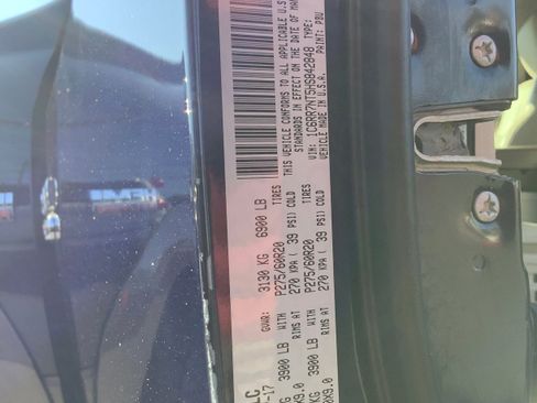 Used 2017 RAM 1500 Laramie w/ Convenience Group image 27