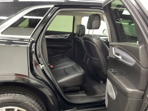 Used 2018 Cadillac XT5 Luxury w/ Driver Awareness Package FWD image 19