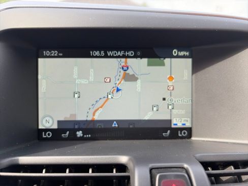 Used 2015 Volvo XC60 T5 Premier w/ Proximity Package FWD image 13