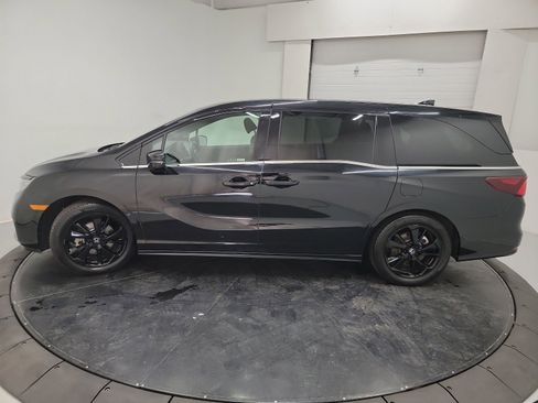 Certified 2023 Honda Odyssey Sport image 5
