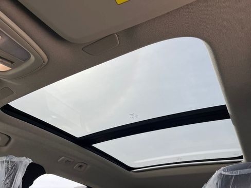 New 2026 Volvo XC40 B5 Plus w/ Protection Package Premier image 20