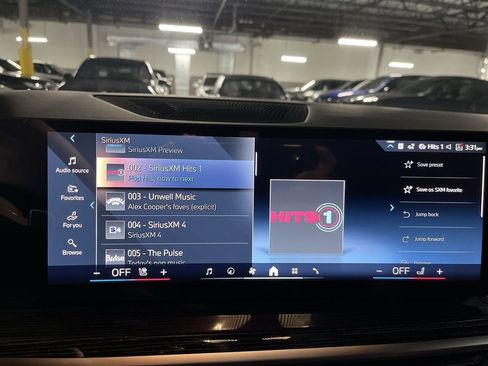 New 2026 BMW X6 xDrive40i w/ Parking Assistance Package image 16