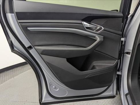 Used 2023 Audi e-tron Premium image 14