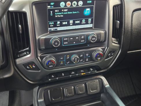 Certified 2018 Chevrolet Silverado 1500 LT w/ Texas Edition image 19