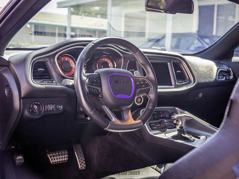 Used 2016 Dodge Challenger SRT Hellcat RWD image 32