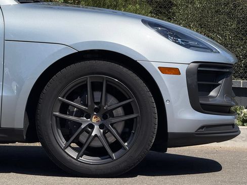 Certified 2023 Porsche Macan Turbo AWD/4WD image 13