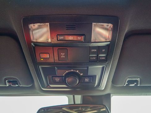 Used 2022 Toyota Tacoma TRD Off-Road w/ TRD Premium Off Road Package AWD/4WD image 30
