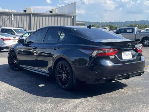 Used 2021 Toyota Camry SE FWD image 6