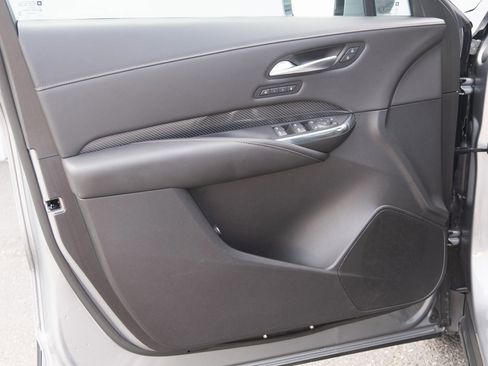 Used 2023 Cadillac XT4 Sport image 14