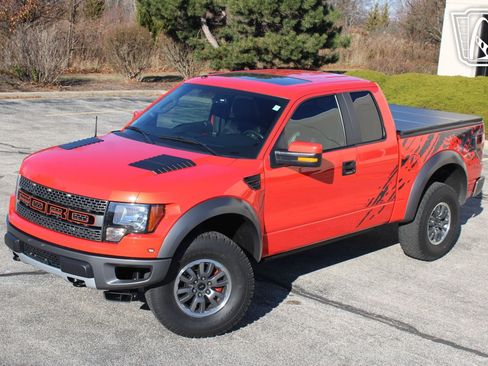 Used 2010 Ford F150 Raptor image 3