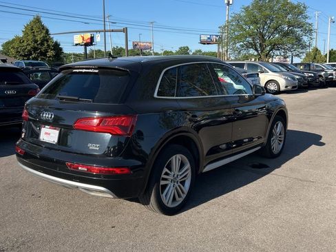 Used 2018 Audi Q5 2.0T Premium Plus w/ Premium Plus Package AWD/4WD image 3