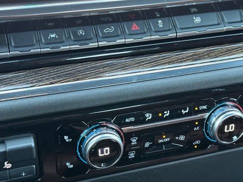 Used 2025 GMC Sierra 1500 Elevation image 31