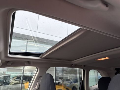 Used 2019 Subaru Forester Premium w/ All-Weather Package image 12