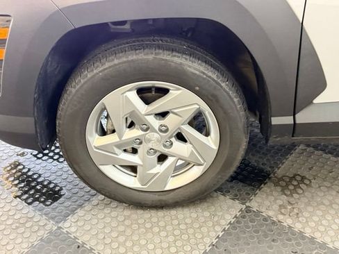 Certified 2024 Hyundai Kona SE AWD/4WD image 14