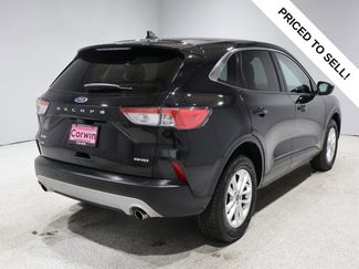Used 2022 Ford Escape SE video 2