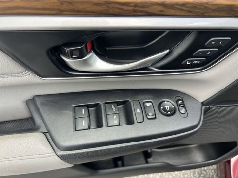 Used 2019 Honda CR-V Touring image 15