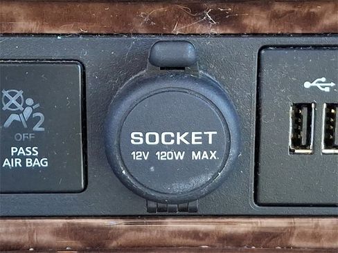 Used 2019 Nissan Armada Platinum w/ Captain's Chairs Package image 26