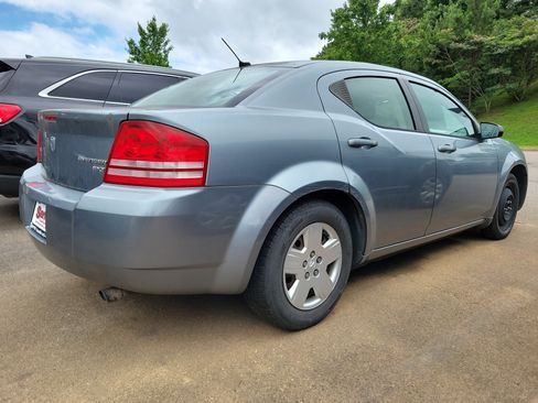 Used 2010 Dodge Avenger SXT FWD image 17