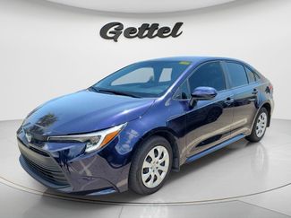 Used 2023 Toyota Corolla LE FWD video 1