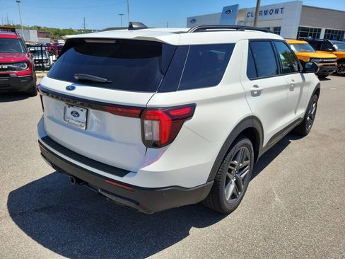 New 2026 Ford Explorer ST-Line w/ ST-Line Street Pack image 5