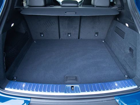 Certified 2026 Porsche Cayenne AWD/4WD image 17