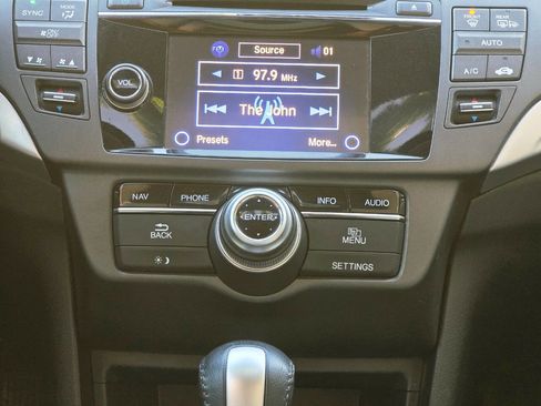 Used 2014 Honda Crosstour EX-L image 18