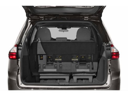 Certified 2018 Toyota Sienna LE w/ Carpet Mat Package image 12