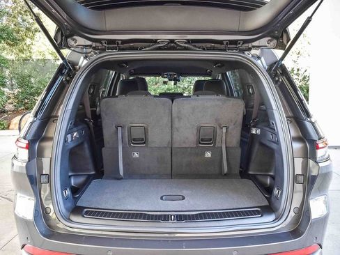 New 2026 Jeep Grand Cherokee L Laredo w/ MOPAR Finishing Package image 23