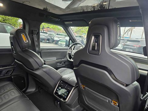 Used 2023 Rivian R1S Adventure image 15