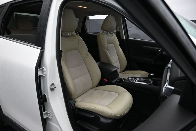 Used 2018 MAZDA CX-5 Touring w/ Preferred Equipment Package FWD image 29