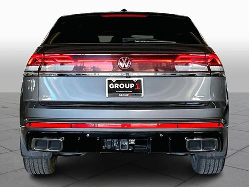 Used 2024 Volkswagen Atlas Cross Sport SEL Premium R-Line image 4