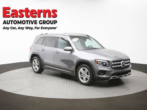 Used 2021 Mercedes-Benz GLB 250 4MATIC w/ Premium Package image 49