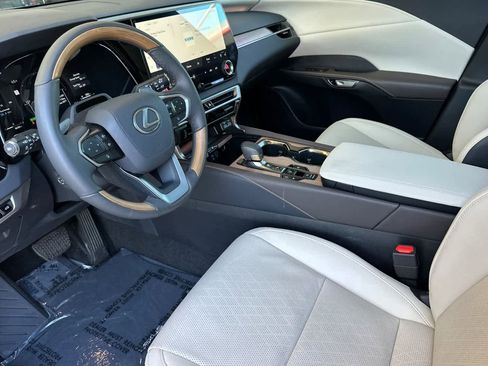 Used 2026 Lexus RX 350 w/ Convenience Package image 11