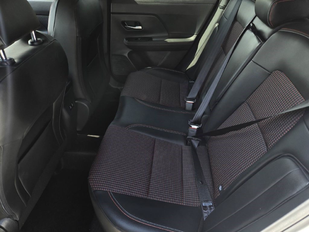 Certified 2025 Nissan Kicks SR AWD/4WD image 11