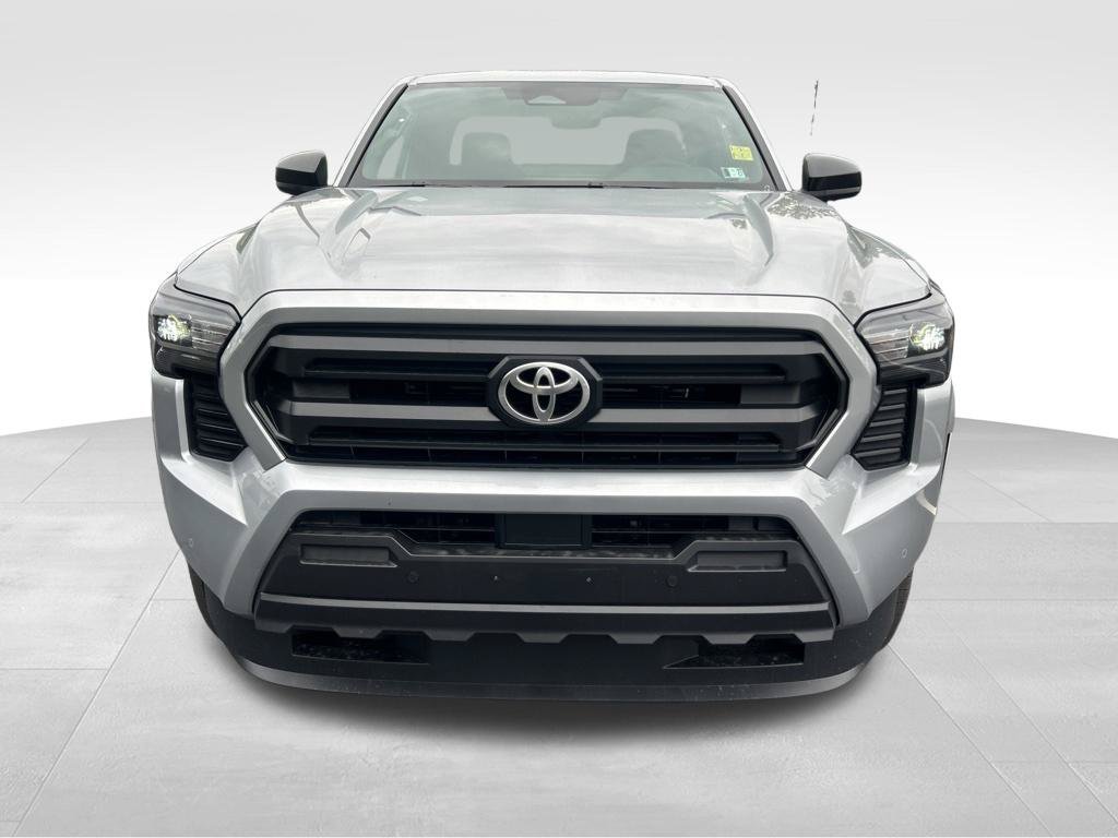 New 2026 Toyota Tacoma SR w/ SR Upgrade Package AWD/4WD image 8