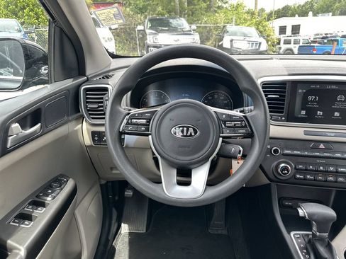 Used 2021 Kia Sportage LX w/ LX Fwd Popular Package image 23