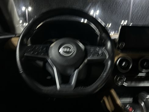 Used 2025 Nissan Sentra SV w/ SV Premium Package image 15