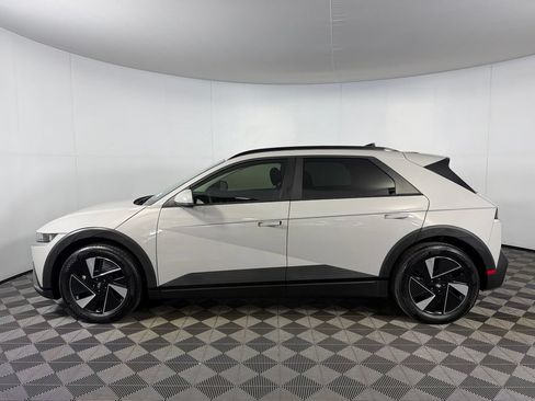Used 2025 Hyundai Ioniq 5 SEL AWD/4WD image 11