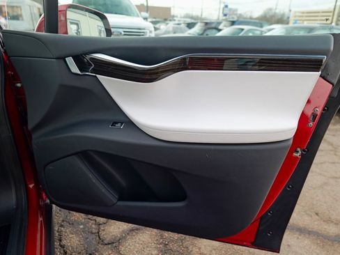 Used 2016 Tesla Model X 90D image 35