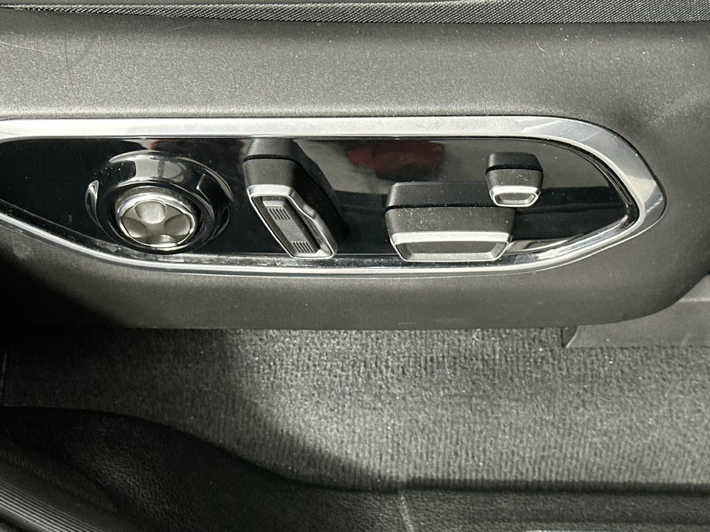 Used 2022 Jeep Grand Cherokee Summit AWD/4WD image 24