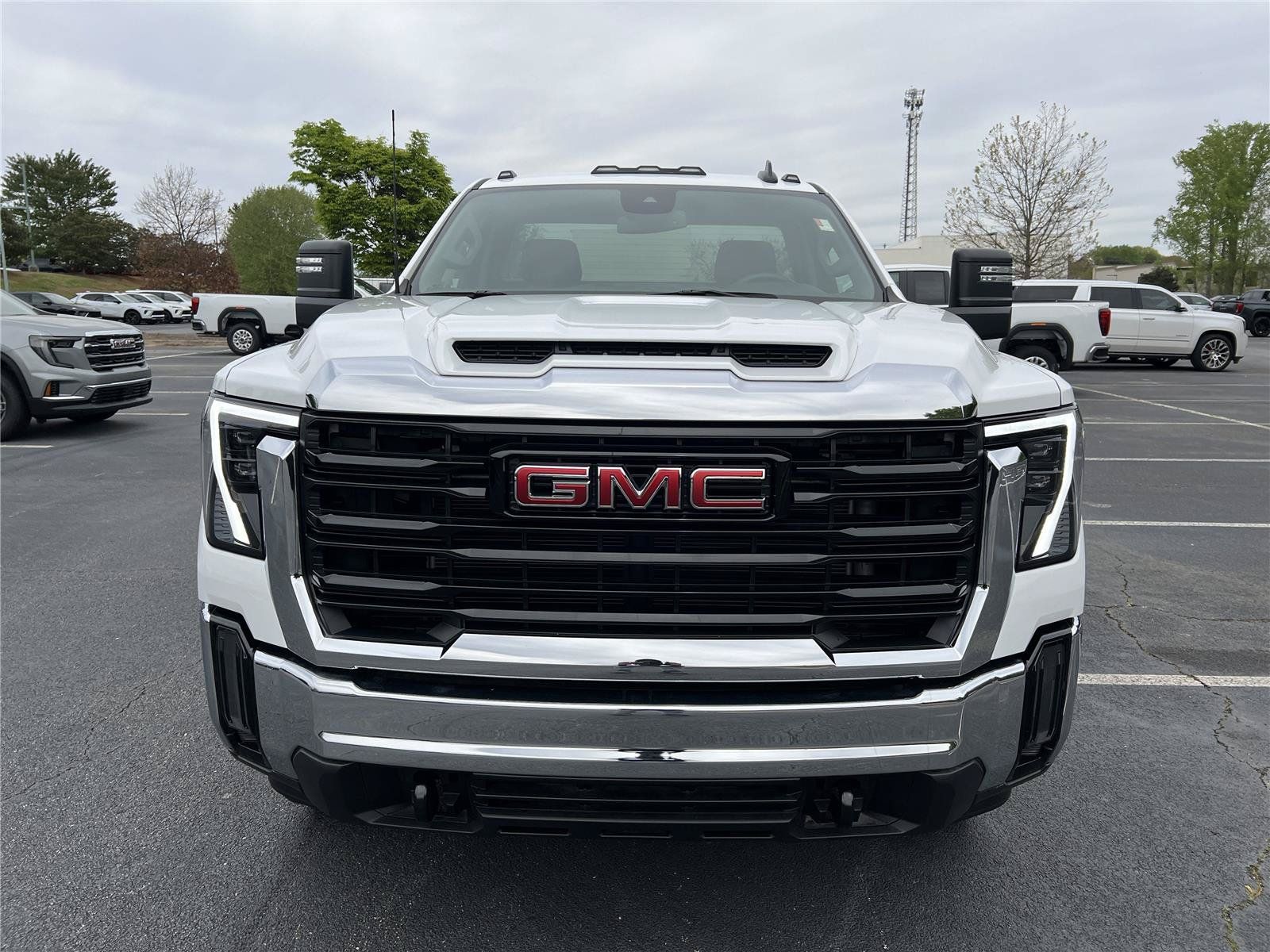 New 2025 GMC Sierra 2500 Pro w/ Convenience Package RWD image 2