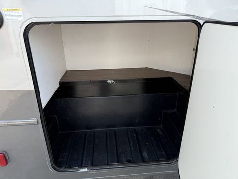 Used 2019 Mercedes-Benz Sprinter 170 image 17