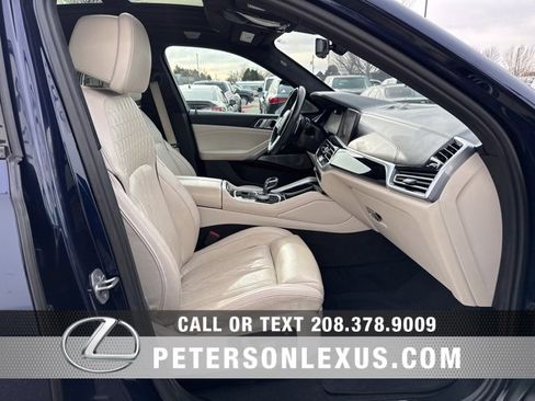 Used 2023 BMW X6 M50i w/ Executive Package image 12
