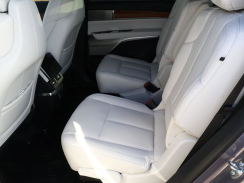 Used 2026 Cadillac Vistiq Luxury image 22