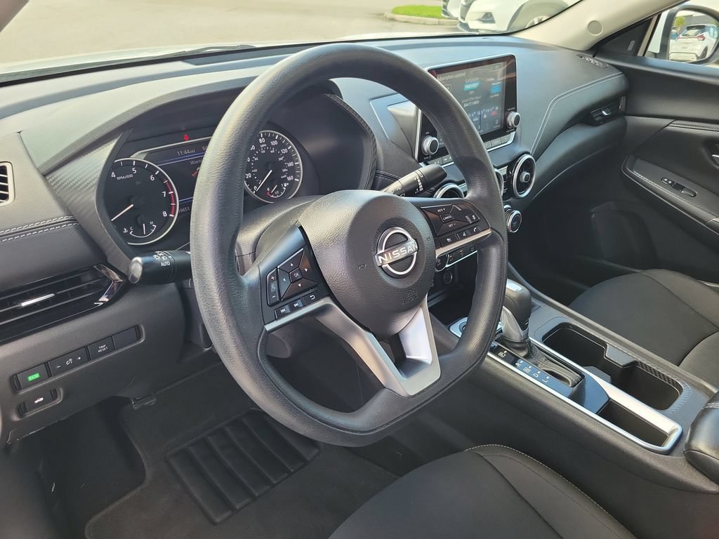 Certified 2024 Nissan Sentra SV FWD image 17