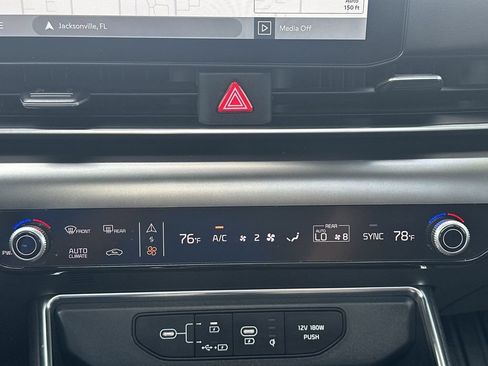 Used 2025 Kia Carnival SX Prestige FWD image 30